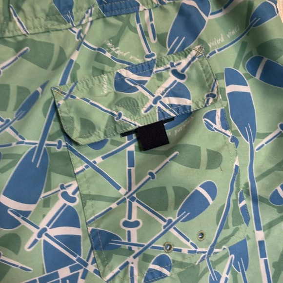Vineyard Vines men’s green and blue lined swim trunks shorts size 2XL - Picture 7 of 10